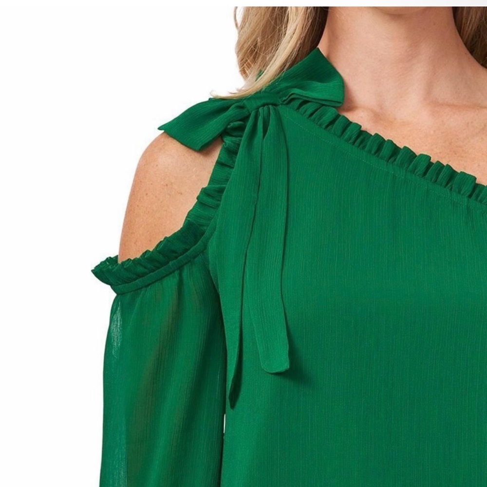 CeCe Green Women's Blouse One Side Cold Shoulder Top Medium - Picture 3 of 7